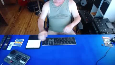 Snapshot of guesswhatigot2 chatting on 12.18.24 guesswhatigot2 online show from 12.18.24