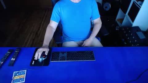 Snapshot of guesswhatigot2 chatting on 02.12.25 guesswhatigot2 online show from 02.12.25