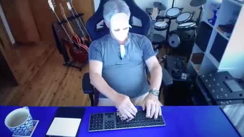 Snapshot of guesswhatigot2 chatting on 02.28.25 guesswhatigot2 online show from 02.28.25