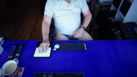 Snapshot of guesswhatigot2 chatting on 09.19.25 guesswhatigot2 online show from 09.19.25