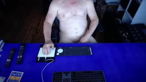 Snapshot of guesswhatigot2 chatting on 10.23.25 guesswhatigot2 online show from 10.23.25