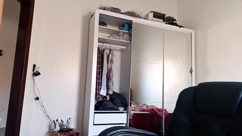 Snapshot of guguzinhox chatting on 02.27.25 guguzinhox online show from 02.27.25