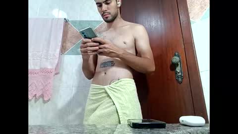 Snapshot of guguzinhox chatting on 11.14.25 guguzinhox online show from 11.14.25