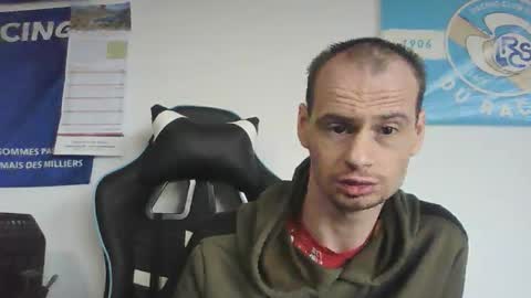 Snapshot of guil67728799 chatting on 11.21.25 guil67728799 online show from 11.21.25