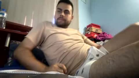 Snapshot of guille97py chatting on 11.06.25 guille97py online show from 11.06.25