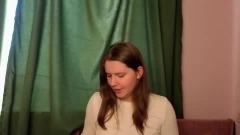 Snapshot of guillerminacorsi chatting on 10.08.25 minnie online show from 10.08.25