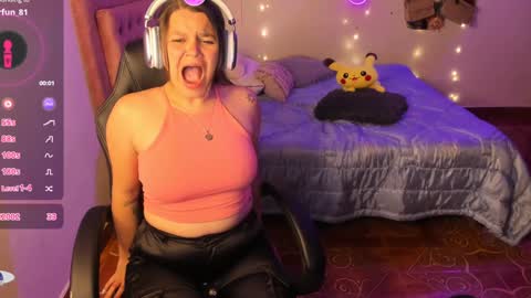 Hello Im Julieta Im 25 years old welcome to my room have fun and be happy. online show from 01.19.25