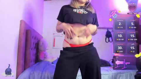 Hello Im Julieta Im 25 years old welcome to my room have fun and be happy. online show from 10.13.25