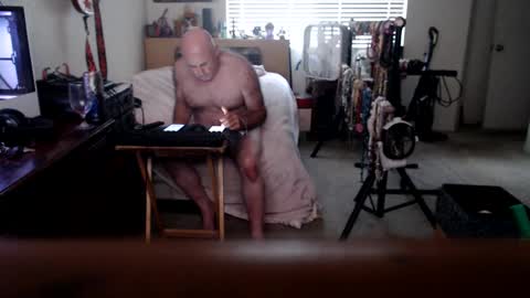 Snapshot of guitarsexgod chatting on 09.30.25 Mario online show from 09.30.25