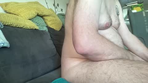Snapshot of gummicasual chatting on 12.15.25 gummicasual online show from 12.15.25