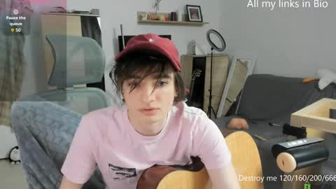 Snapshot of guntermeiner chatting on 05.22.26 Gunter online show from 05.22.26
