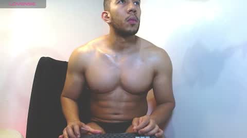 holl latino online show from 07.12.26