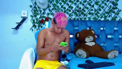 Hakim online show from 01.12.25