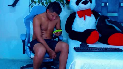 Hakim online show from 11.05.25