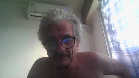 Snapshot of gustheone chatting on 01.19.25 gustheone online show from 01.19.25