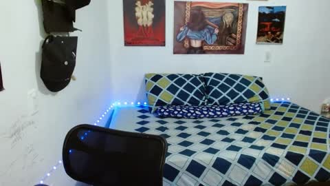 Snapshot of guts_x chatting on 02.20.25 Guts online show from 02.20.25