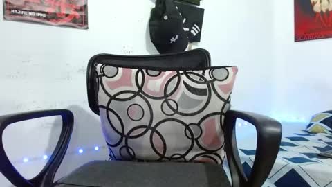 Snapshot of guts_x chatting on 02.27.25 Guts online show from 02.27.25