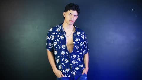 Snapshot of guts_x chatting on 10.07.25 Guts online show from 10.07.25