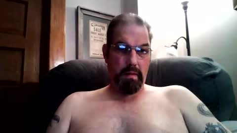 Snapshot of guy4fun8 chatting on 05.18.26 guy4fun8 online show from 05.18.26
