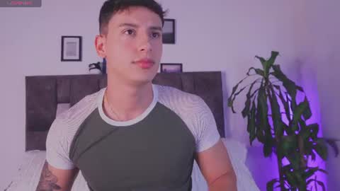 Snapshot of guy_twinks chatting on 07.07.26 Gabriel online show from 07.07.26