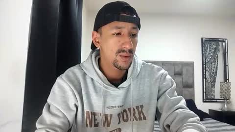 Snapshot of guykarim chatting on 05.14.26 karim online show from 05.14.26
