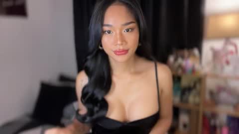 Snapshot of gwapangahas chatting on 10.06.25 Alexa online show from 10.06.25