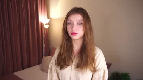 Snapshot of gwennielove chatting on 07.05.26 Molly online show from 07.05.26