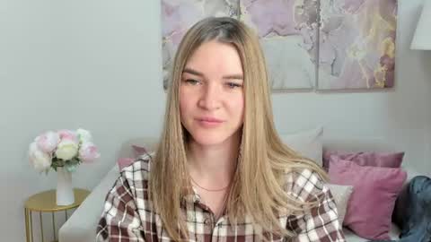 Snapshot of gwensmitt chatting on 06.11.26 gwensmitt online show from 06.11.26