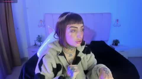 gyal_8_ online show from 12.23.25