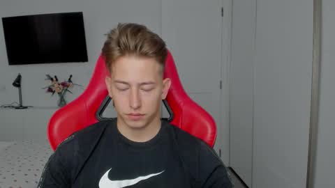 Oliver online show from 10.12.25