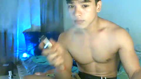 Snapshot of gymnasmenos chatting on 03.08.26 AJ online show from 03.08.26