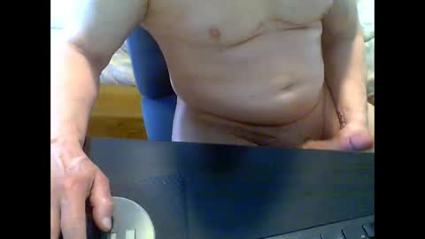 Snapshot of gymratt01 chatting on 02.11.25 gymratt01 online show from 02.11.25