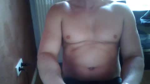 Snapshot of gymxxx_ chatting on 02.02.25 gymxxx_ online show from 02.02.25