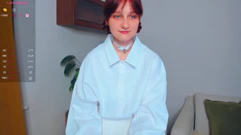 Snapshot of h0lyangel chatting on 09.17.25 Kelly Lilly online show from 09.17.25