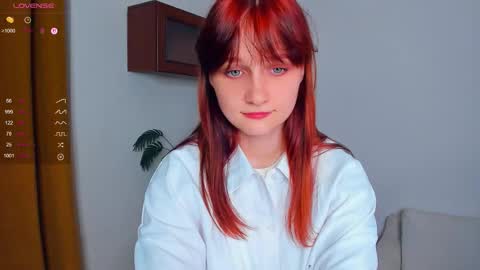 Snapshot of h0lyangel chatting on 09.23.25 Kelly Lilly online show from 09.23.25
