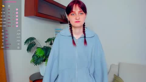 Snapshot of h0lyangel chatting on 09.27.25 Kelly Lilly online show from 09.27.25