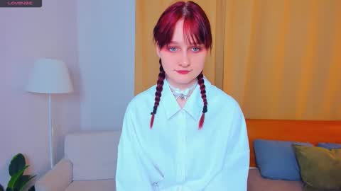 Kelly  Lilly online show from 10.21.25