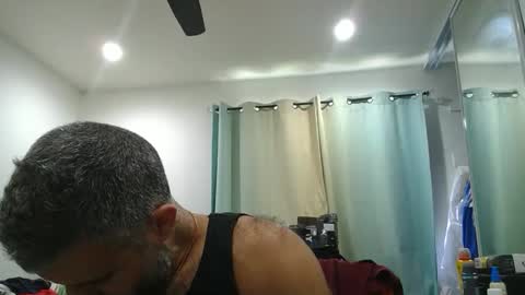 h0nest84 online show from 10.04.25