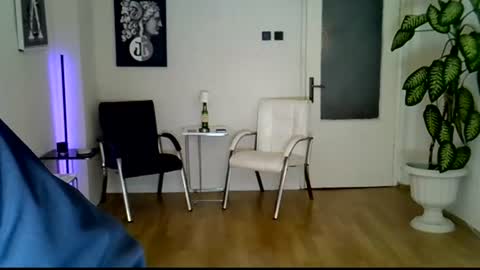 Snapshot of h_blackwood chatting on 07.13.26 H. Blackwood online show from 07.13.26