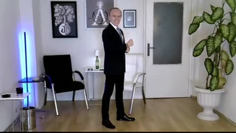 Snapshot of h_blackwood chatting on 07.19.26 H. Blackwood online show from 07.19.26