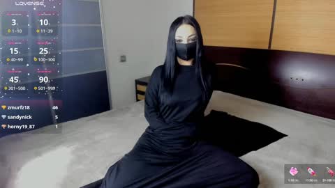 Linda online show from 12.23.24