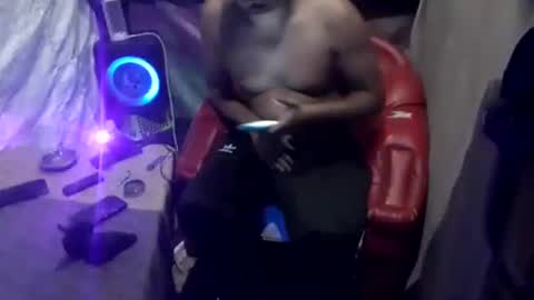 Snapshot of hackerbtc11 chatting on 10.09.25 hackerbtc11 online show from 10.09.25