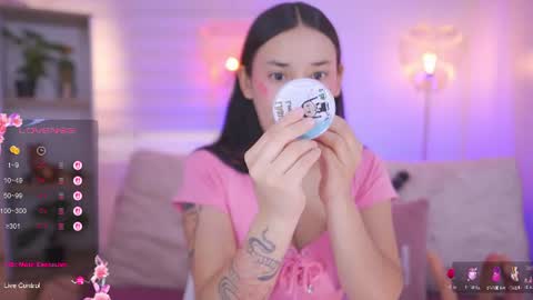 Snapshot of hade_collinss chatting on 07.22.26 Hade online show from 07.22.26