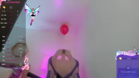 Snapshot of hadid_jimenez chatting on 02.17.26 Hadid online show from 02.17.26