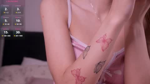 Snapshot of hadleynichols chatting on 02.06.26 Hi Im Rebecca Glad to see you in my room PVT is open online show from 02.06.26