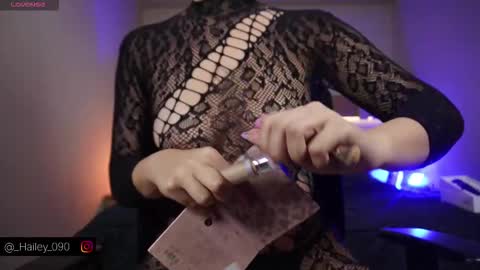 Hailey online show from 12.22.25