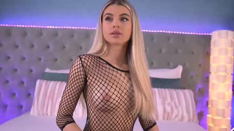 Snapshot of hailey_madow chatting on 11.04.25 Hailey online show from 11.04.25