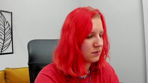Snapshot of haileyfoxy chatting on 04.24.26 Hailey online show from 04.24.26