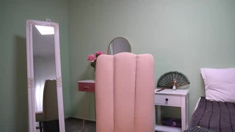 Hailey online show from 10.27.25