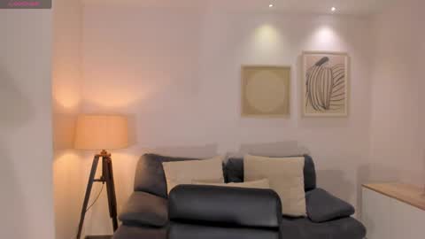 Hailey online show from 04.07.26